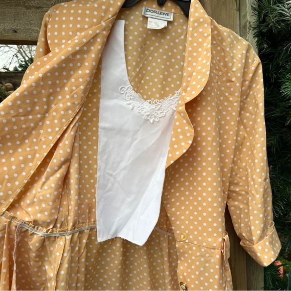 Vintage yellow polkadot dress. - Picture 2 of 6
